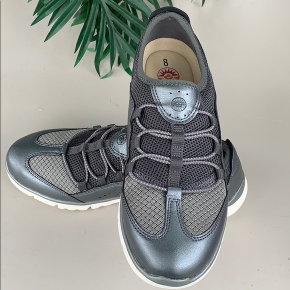 Earth Spirit Women's Athletics Shoe - Picture 5 of 14